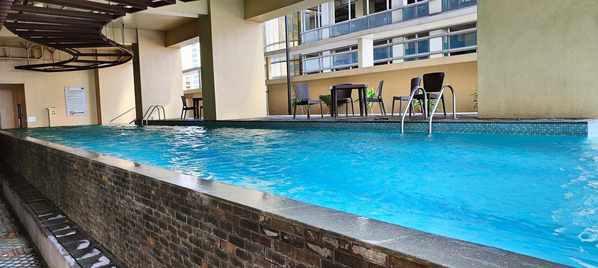 Grand Riviera Suites Manila Exterior photo